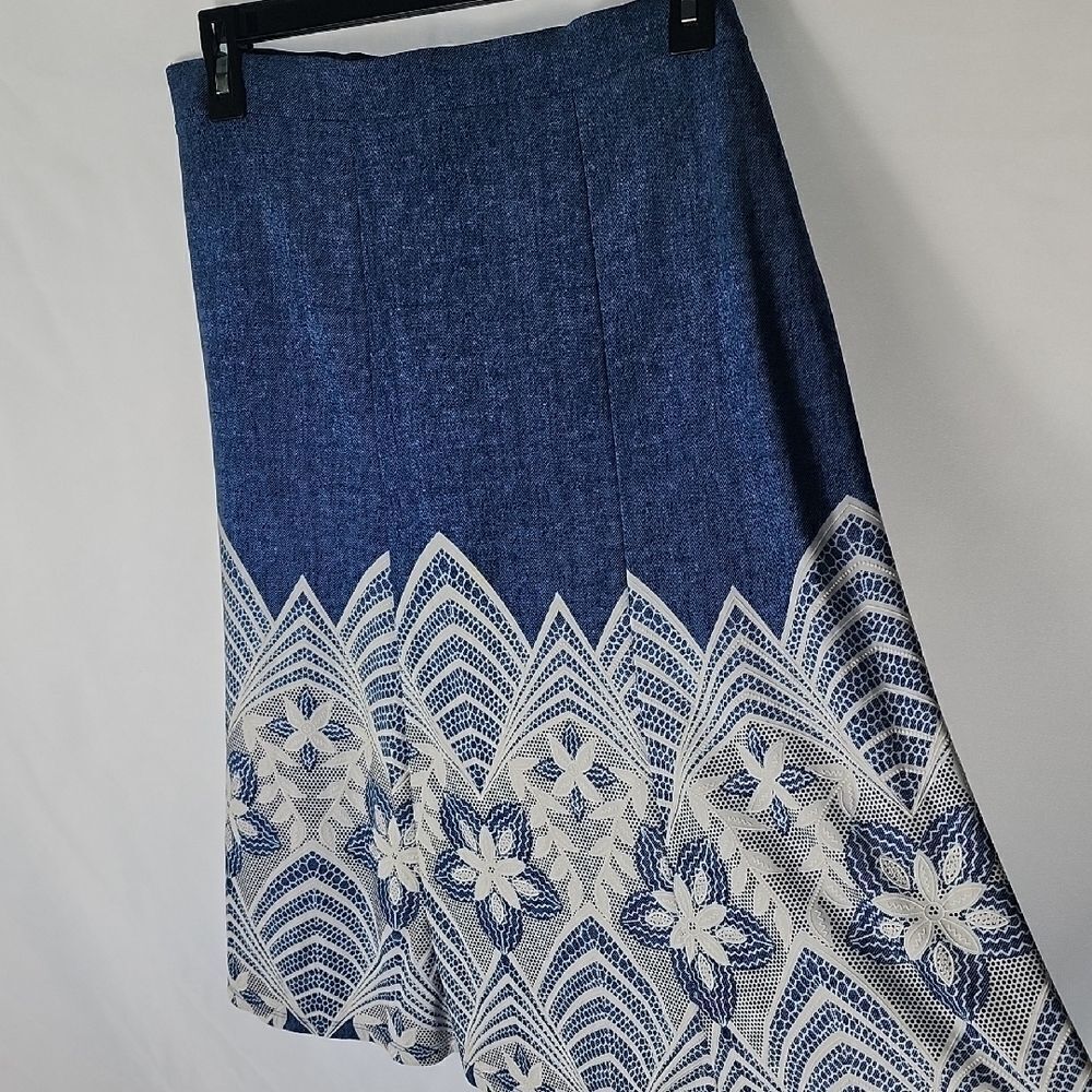 Textured Floral A~Line Skirt Size M